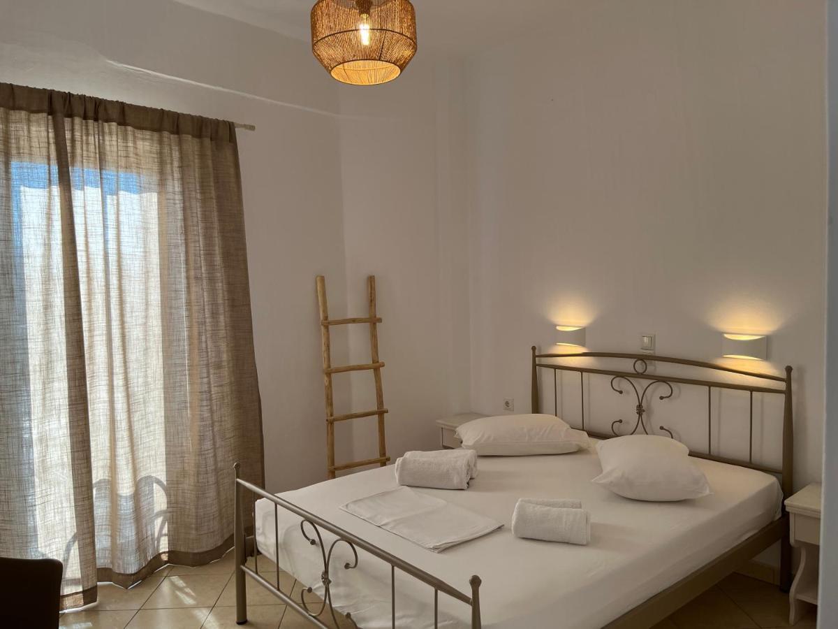 Hotel Chrisoula Antiparos Exterior photo